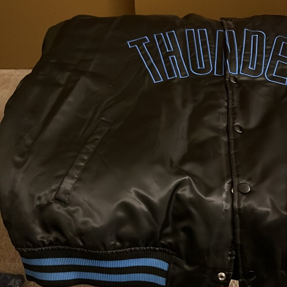 NBA Oklahoma City, Thunder Black and Blue Varsity Bomber Jacket size 6XL - Picture 4 of 6